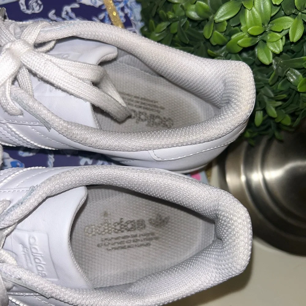 Women’s Adidas Superstar II, Size 7.5 - Picture 3 of 9